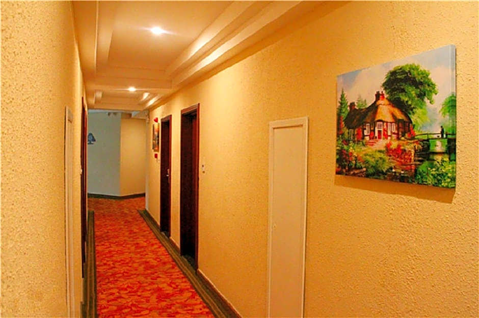 GreenTree Inn Jiangsu Nanjing Zhongyangmen Railway Station Express Hotel