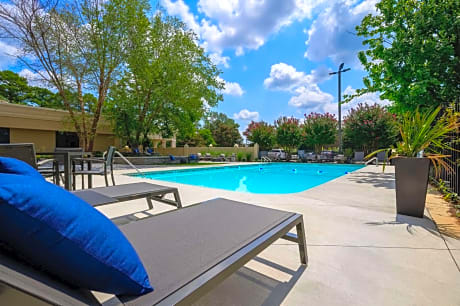 DoubleTree by Hilton Raleigh Midtown