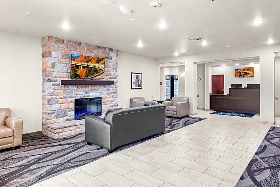 Cobblestone Hotel & Suites Denmark - Green Bay