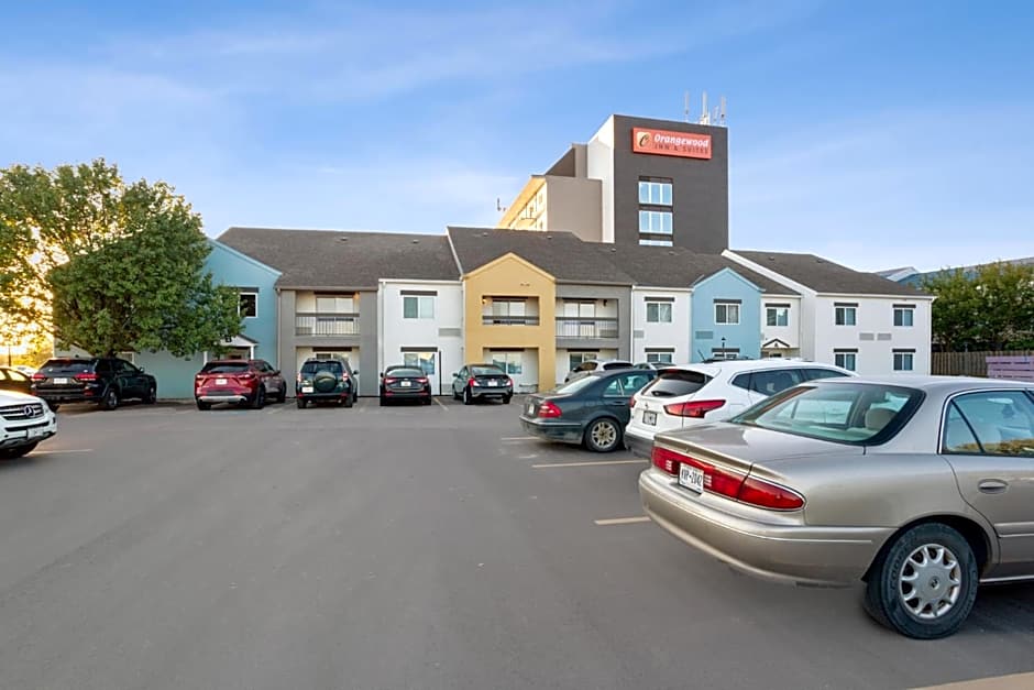 Orangewood Inn & Suites Kansas City Airport