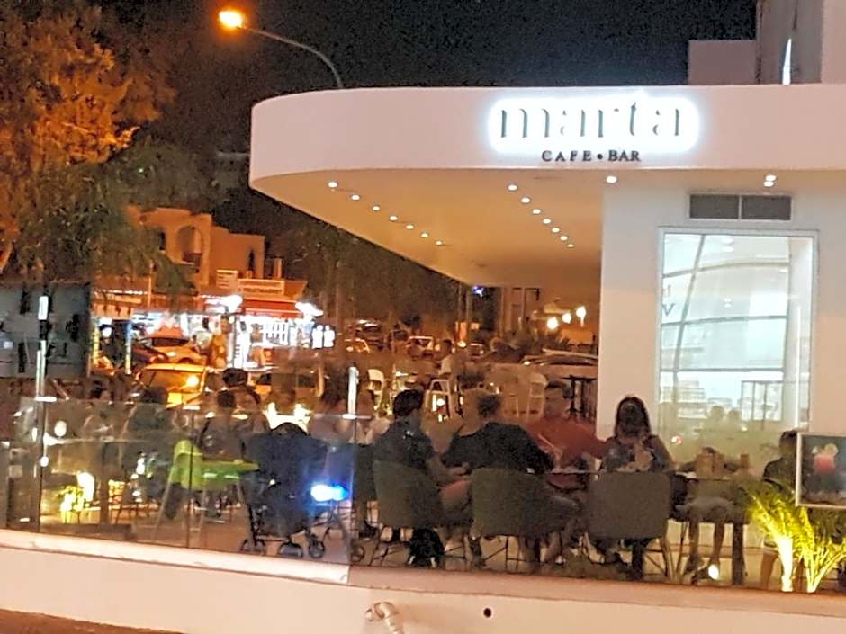 Anthea Hotel Apartments