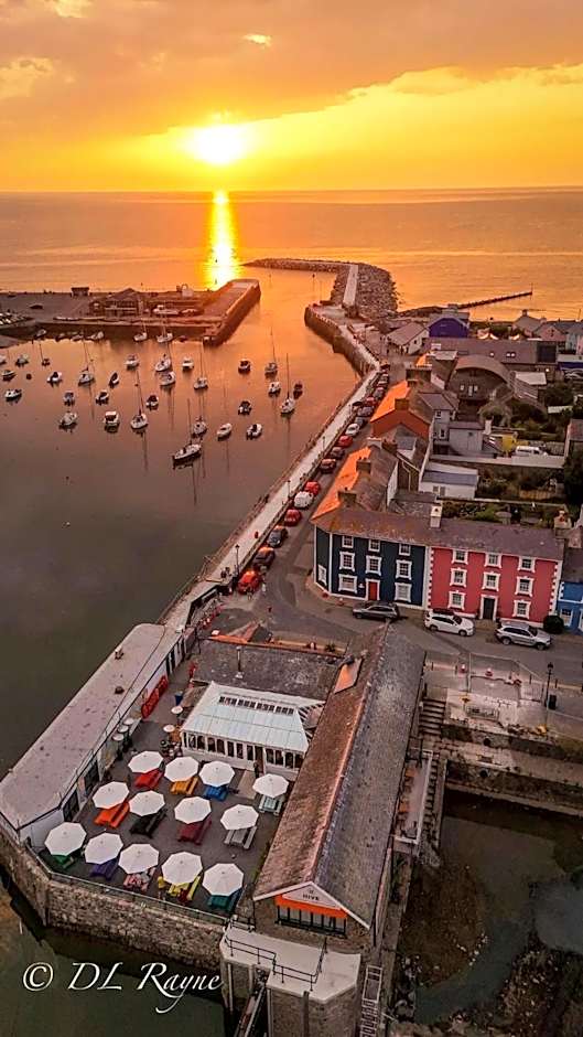 The Pod & Cwtch luxury accommodation