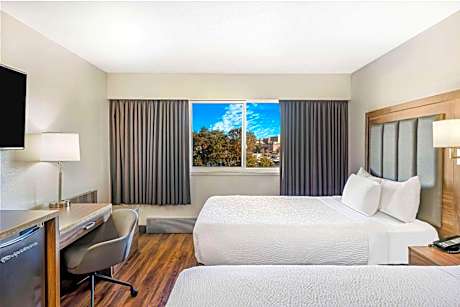 Deluxe Double Room with Kitchenette and Harbor View