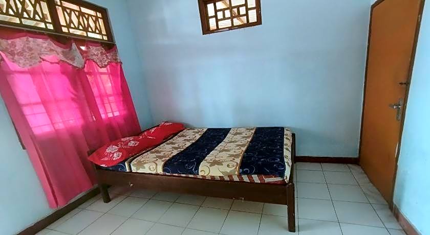 Hotel O Dannis Homestay Near Musholla Al Istiqomah Terawangan