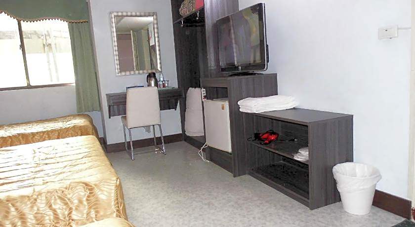 Modern Plaza Hotel
