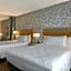Home2 Suites By Hilton Sarasota I-75 Bee Ridge, FL