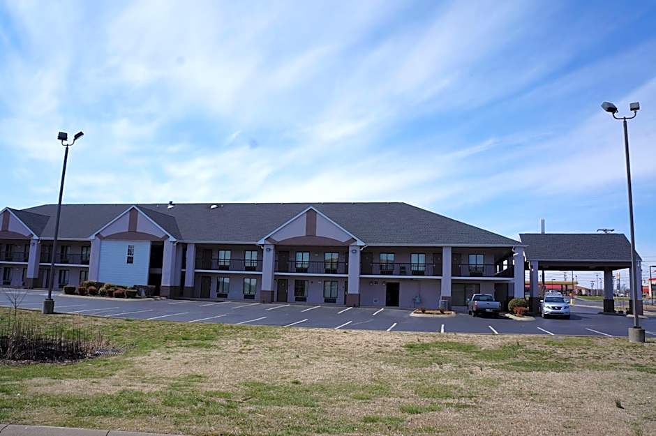 Clarksville Inn