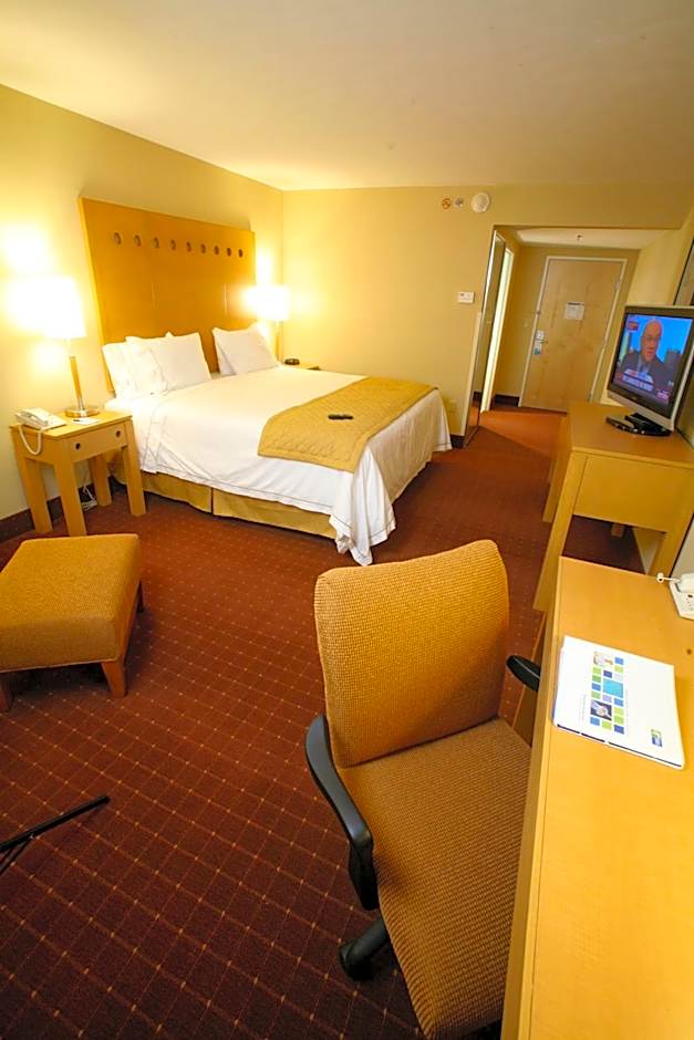 Holiday Inn Express Saltillo Zona Aeropuerto By IHG
