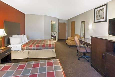 Two Double Beds Non Smoking