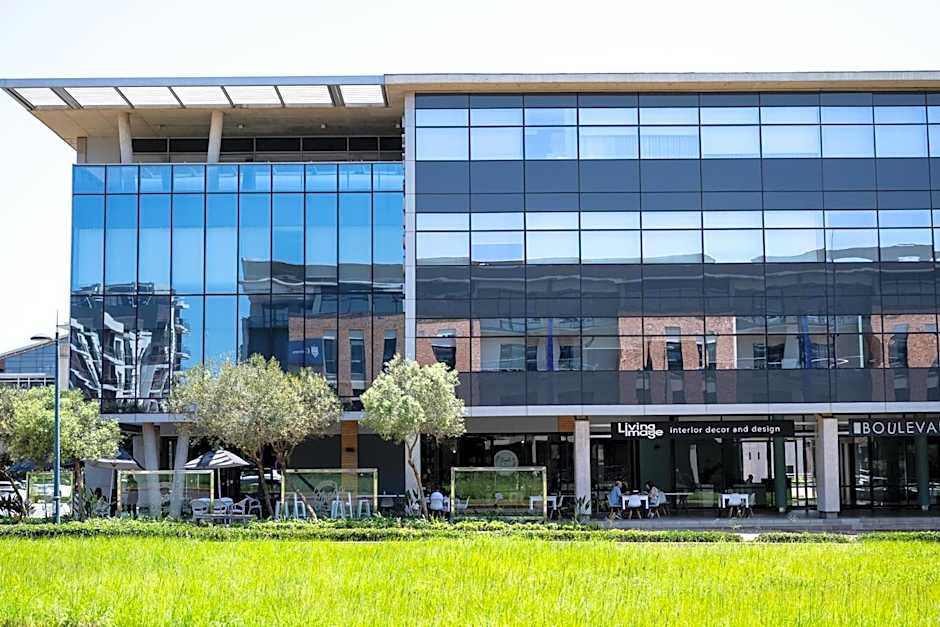 Lux Onyx 207 in Umhlanga Ridge