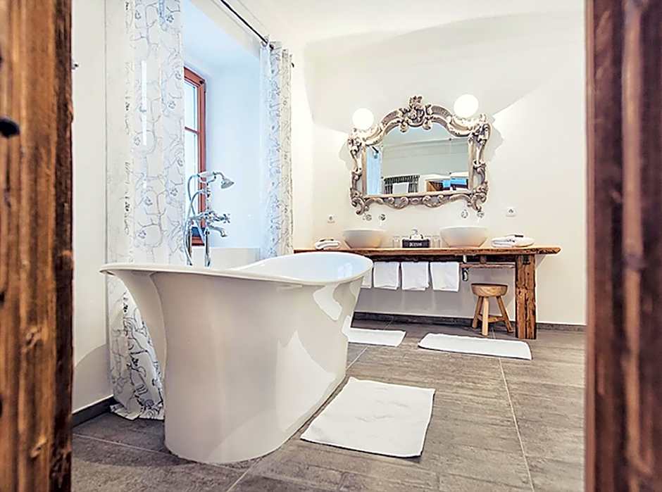 Hotel & Gourmetwirtshaus Kirchenwirt seit 1326