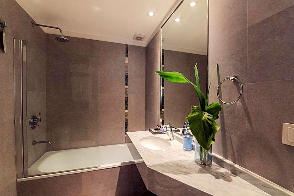 ARC Arenales Studios & Suites