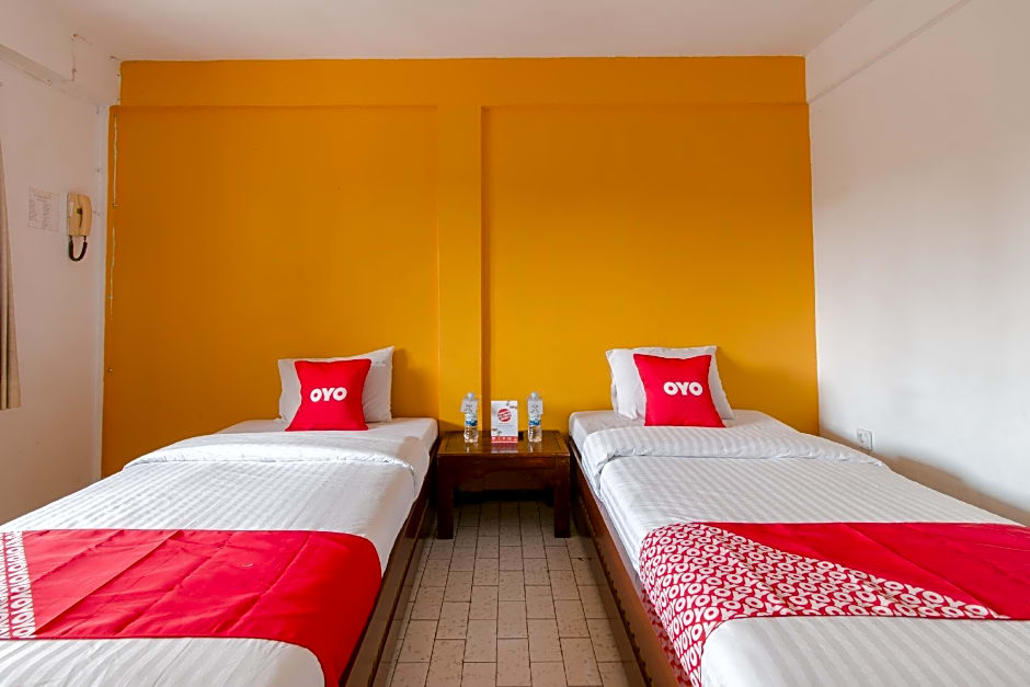 OYO 1996 Koneng Hotel