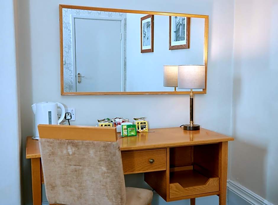 Lamb Hotel by Greene King Inns