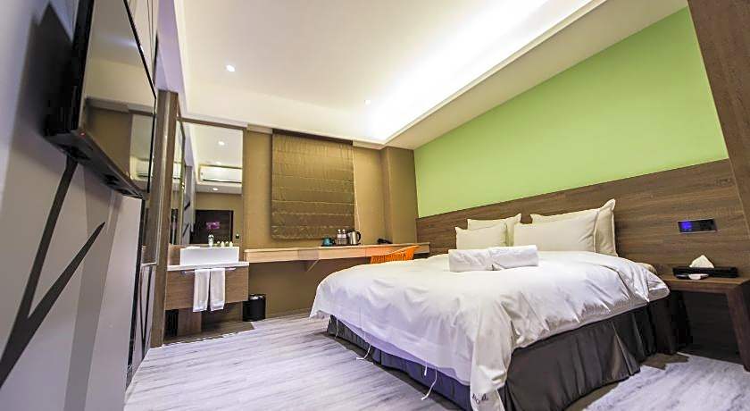 Six Fukun Hotel