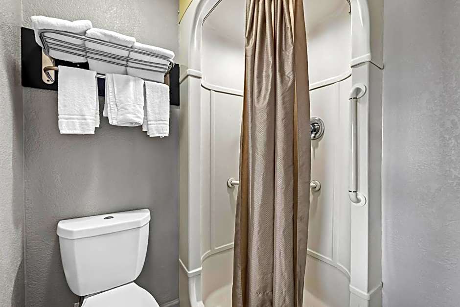 Motel 6-Murfreesboro, TN