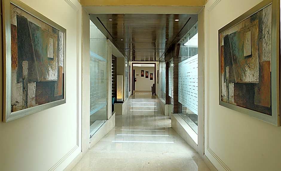 Inde Hotel Signature Tower