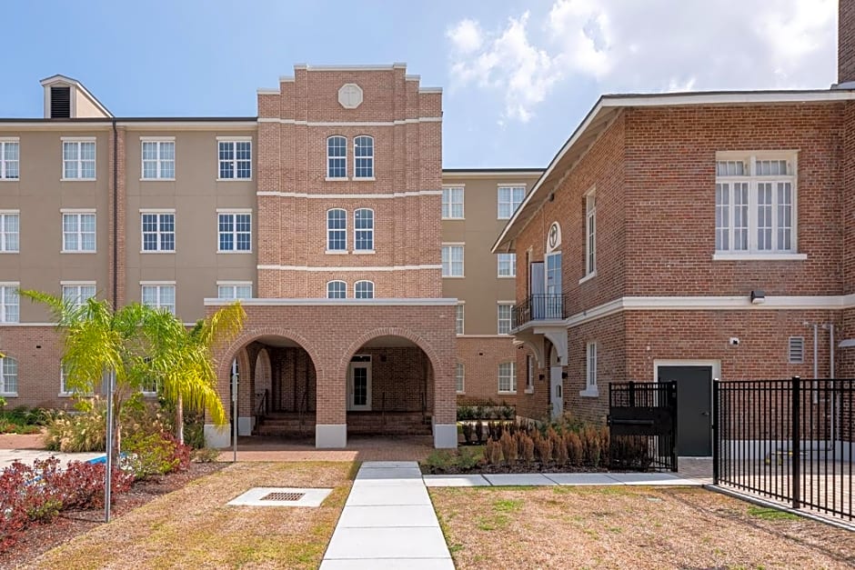 Bywater Suite Hotel