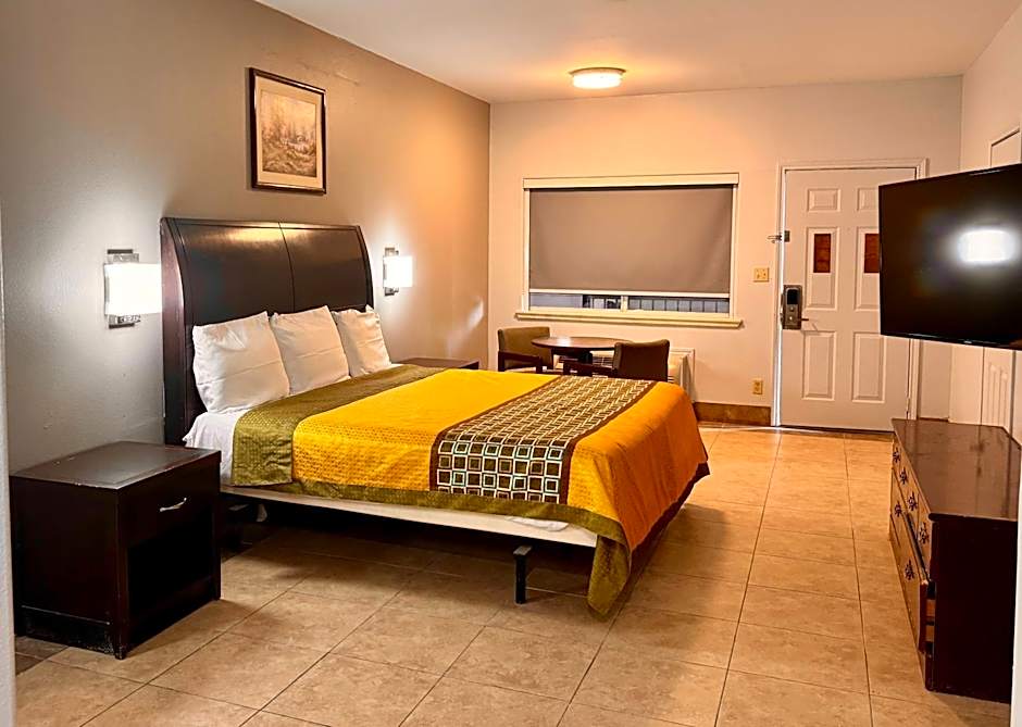 Texas Inn and Suites City Center at University Dr.