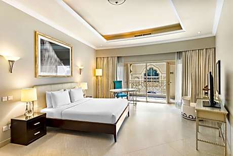 Apartment, Three-Bedrooms (Residence)