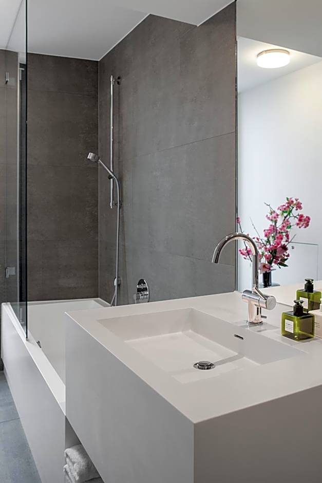 AMANO HOME Apartments