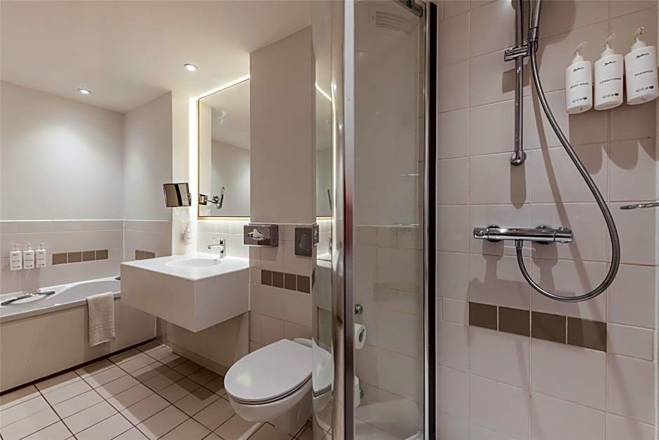 Radisson Hotel Manchester City Centre, A Verified Net Zero Hotel