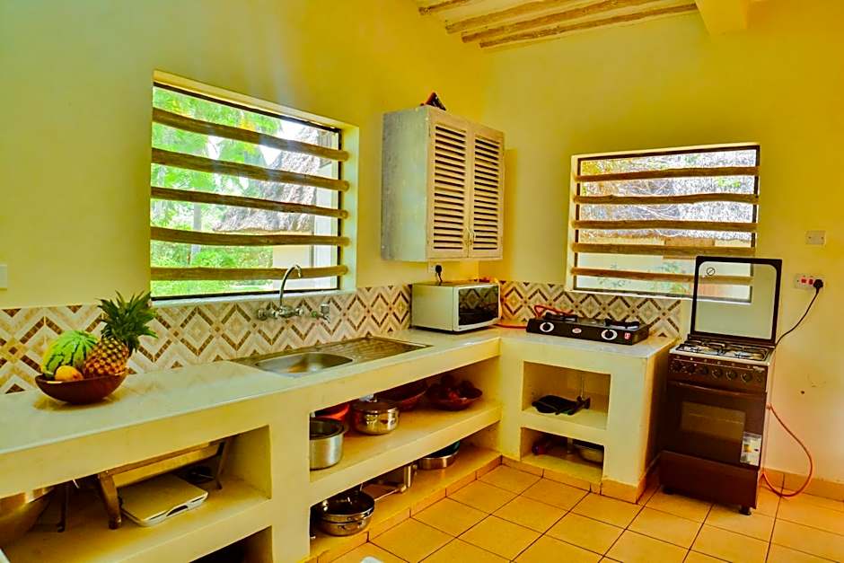 Upani in Diani with complimentary cook