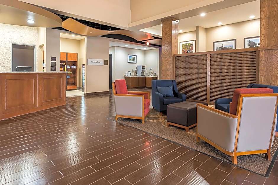 Comfort Suites University