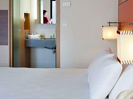 Classic Room with 1 double bed