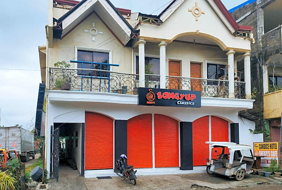 Candice Lucy Hotel Caticlan