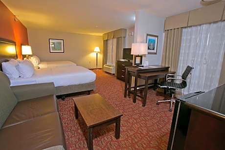 Queen Suite with Two Queen Beds and Additional Living Area