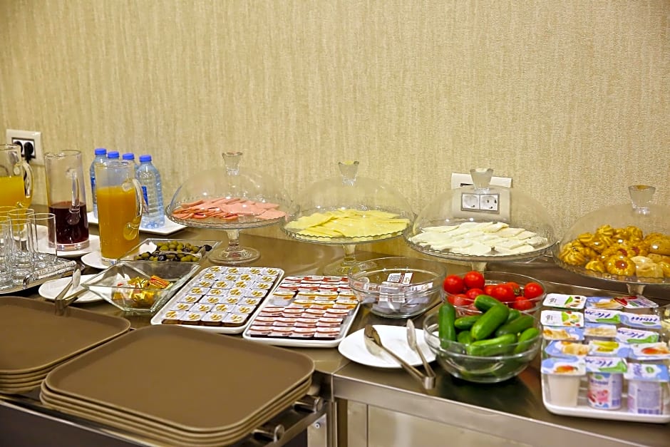 Rusel Hotel