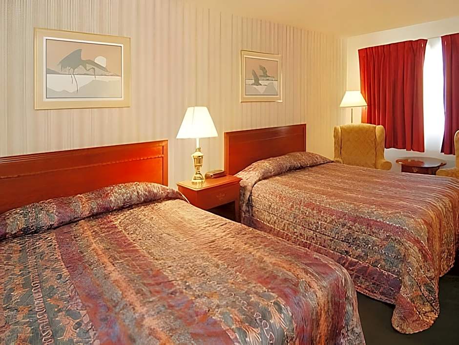 Super 8 by Wyndham Ontario