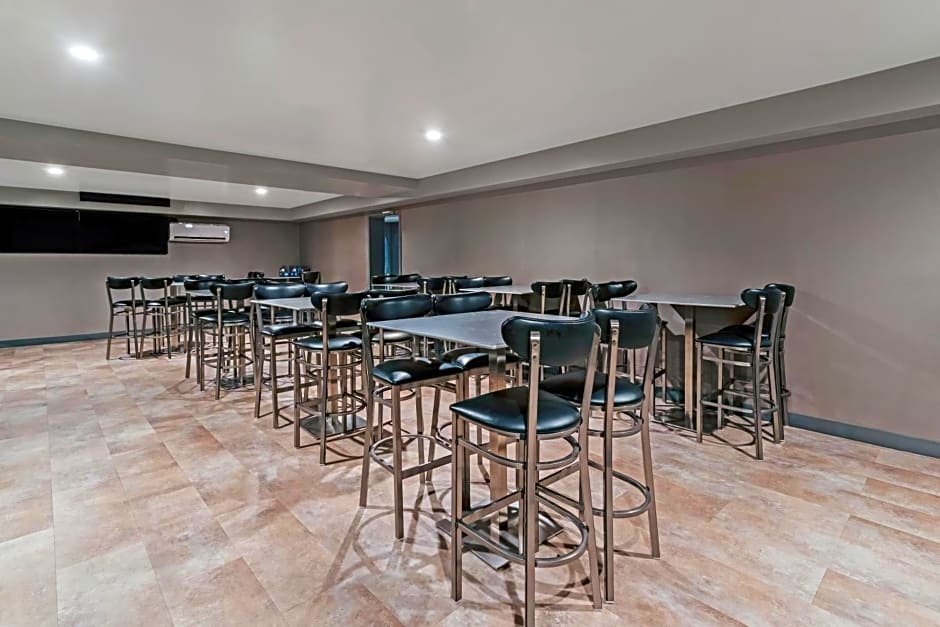 Americas Best Value Inn Foxboro