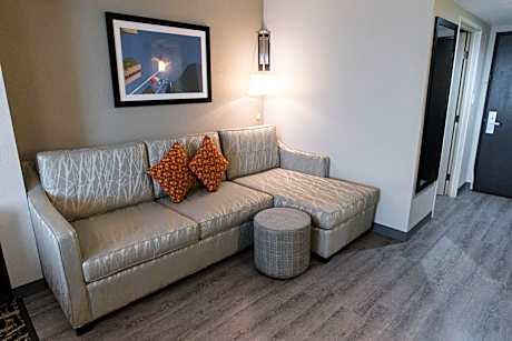 King Studio Suite - Non-Smoking