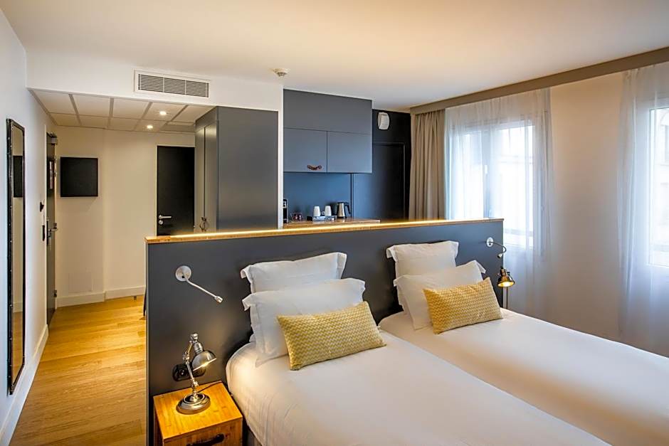 Best Western Plus Suitcase Paris La Defense