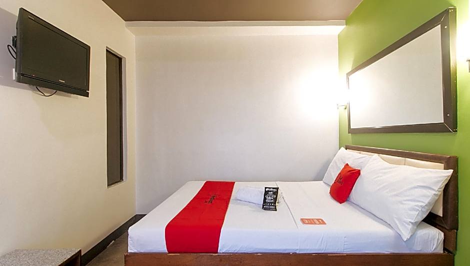 RedDoorz @ Express Inn Lapu Lapu