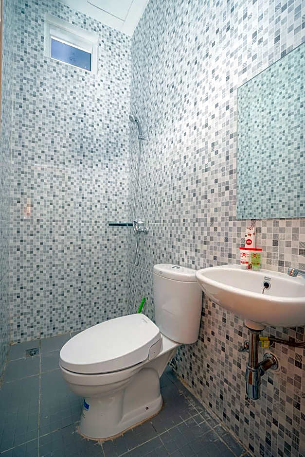 OYO 443 Hotel Barlian