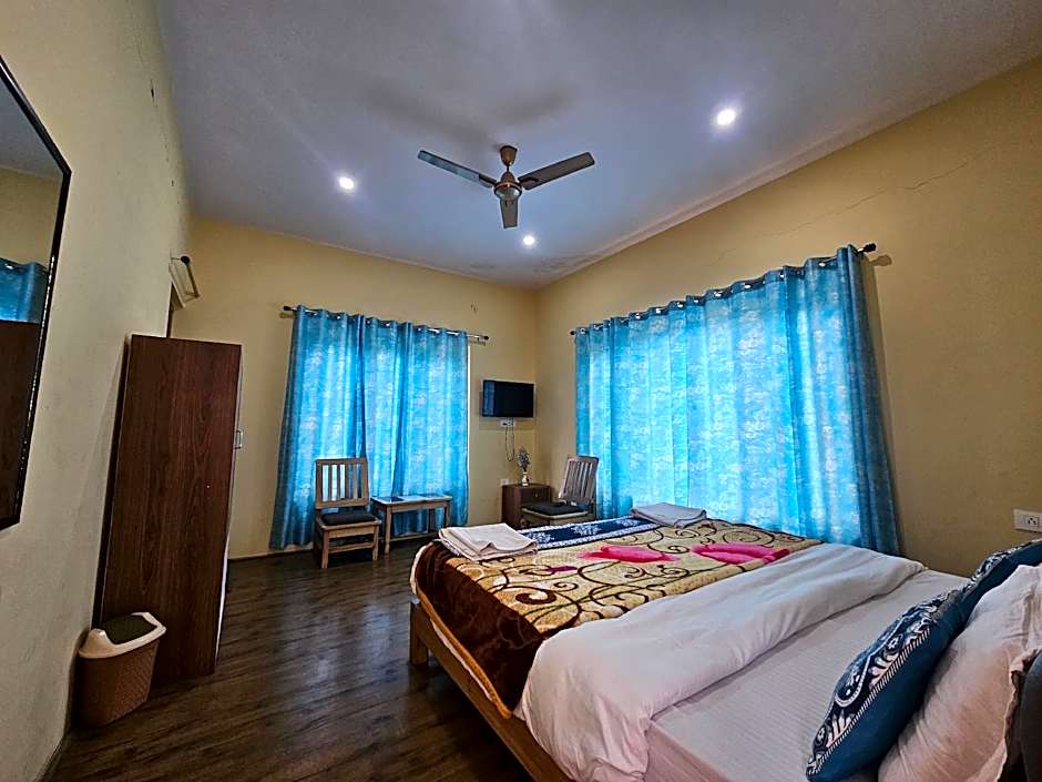 Photo 1 of 11 of Double Room