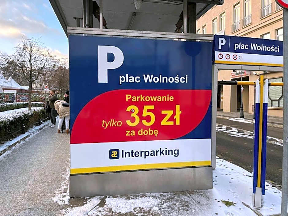 Poznań Plac Wolności 6 Bond