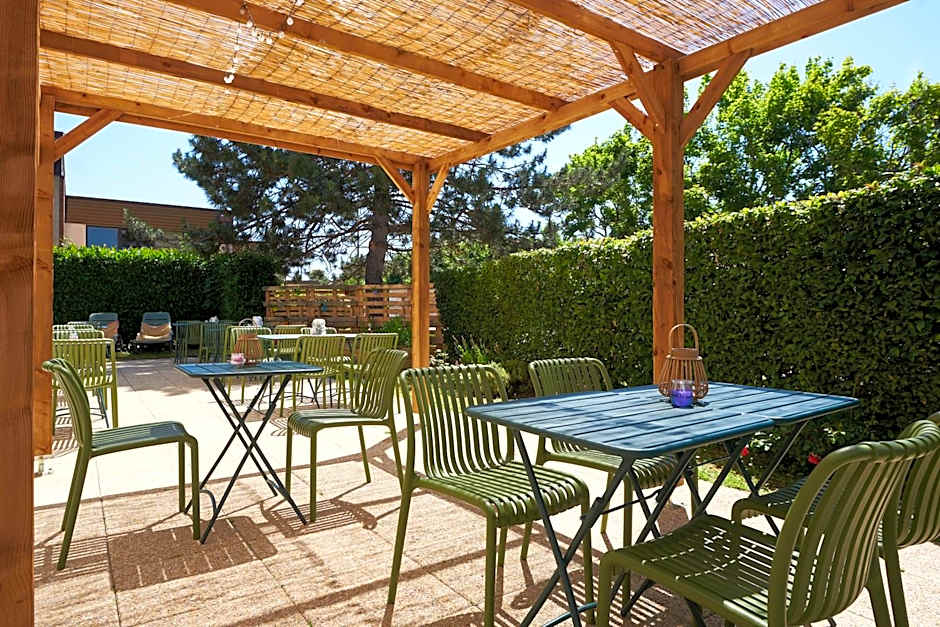 Greet Hotel Versailles - Voisins Le Bretonneux