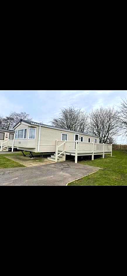 23 kingfisher court luxury 3 bedroom caravan