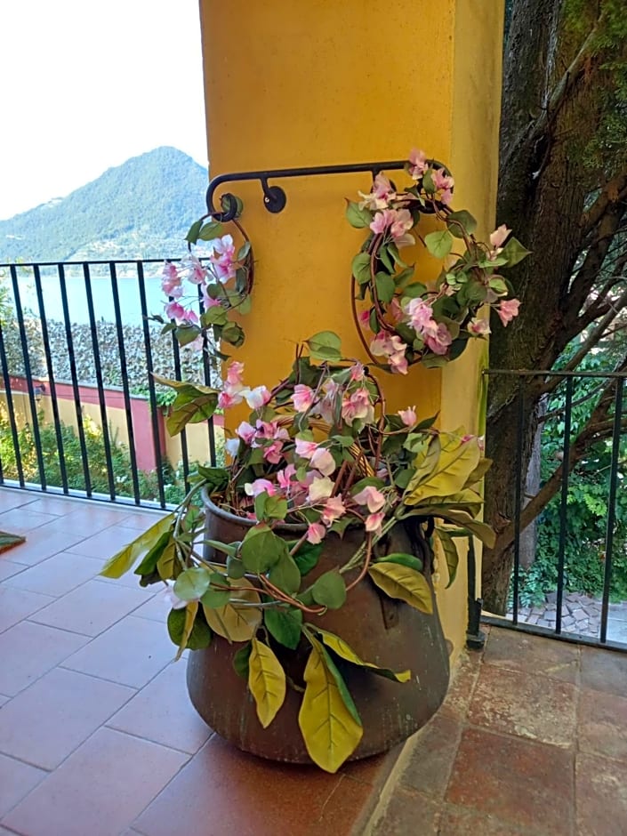 L'Oleandro sul Lago d'Iseo B&B