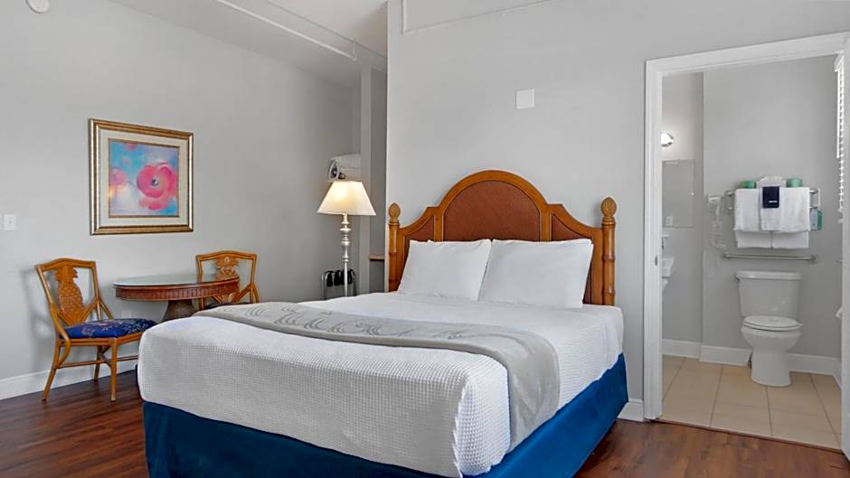 Crystal Bay Historic Hotel