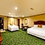 OYO Pinewood Inn & Suites Silsbee