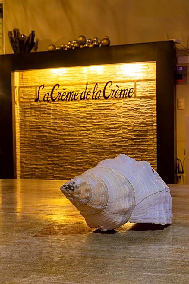 La Créme de la Créme Hostel