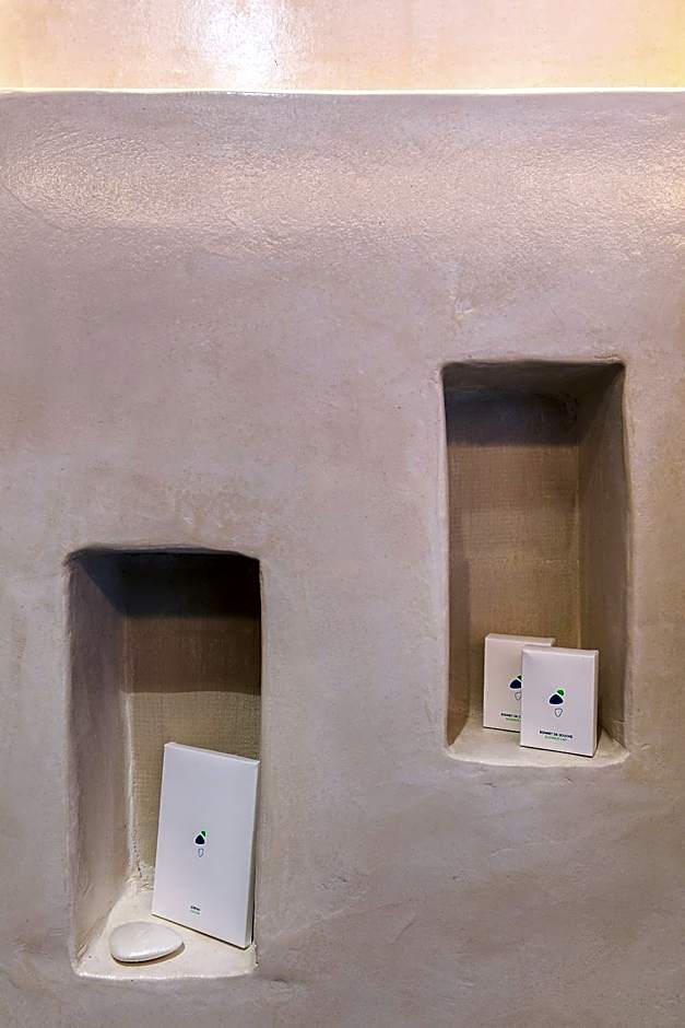 Santorini Secret Premium