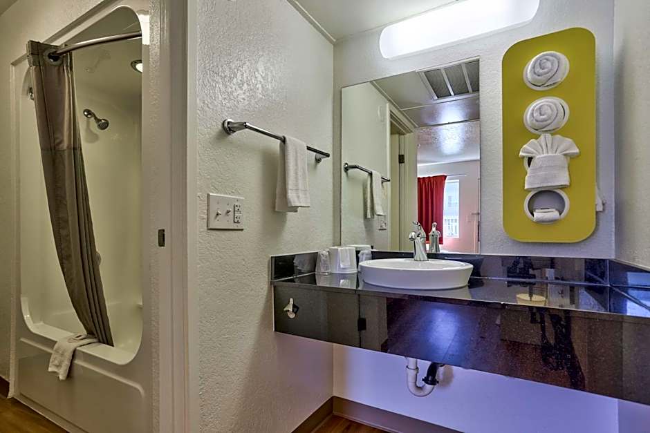 Motel 6-Flagstaff, AZ - Butler
