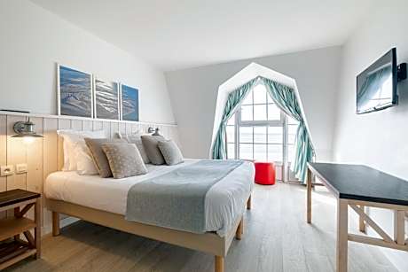 Two-Bedroom Duplex Apartment with Sleeping Alcove (7 People) - Sea View