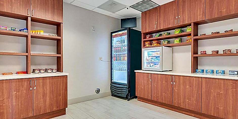 Holiday Inn Express Hotel & Suites Lake Elsinore By IHG